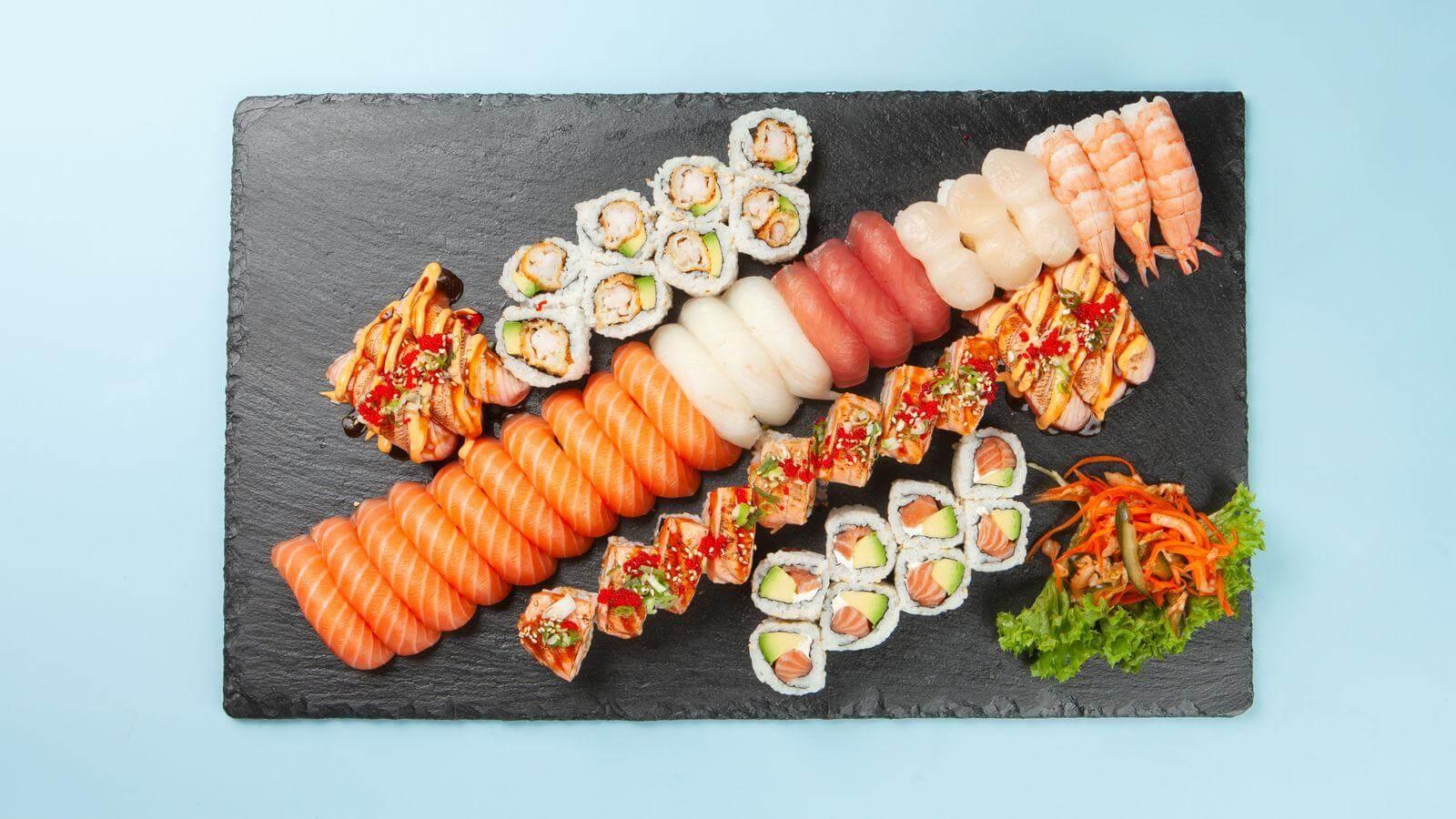 product-image-10. SPESIAL Sushi, 52 Biter