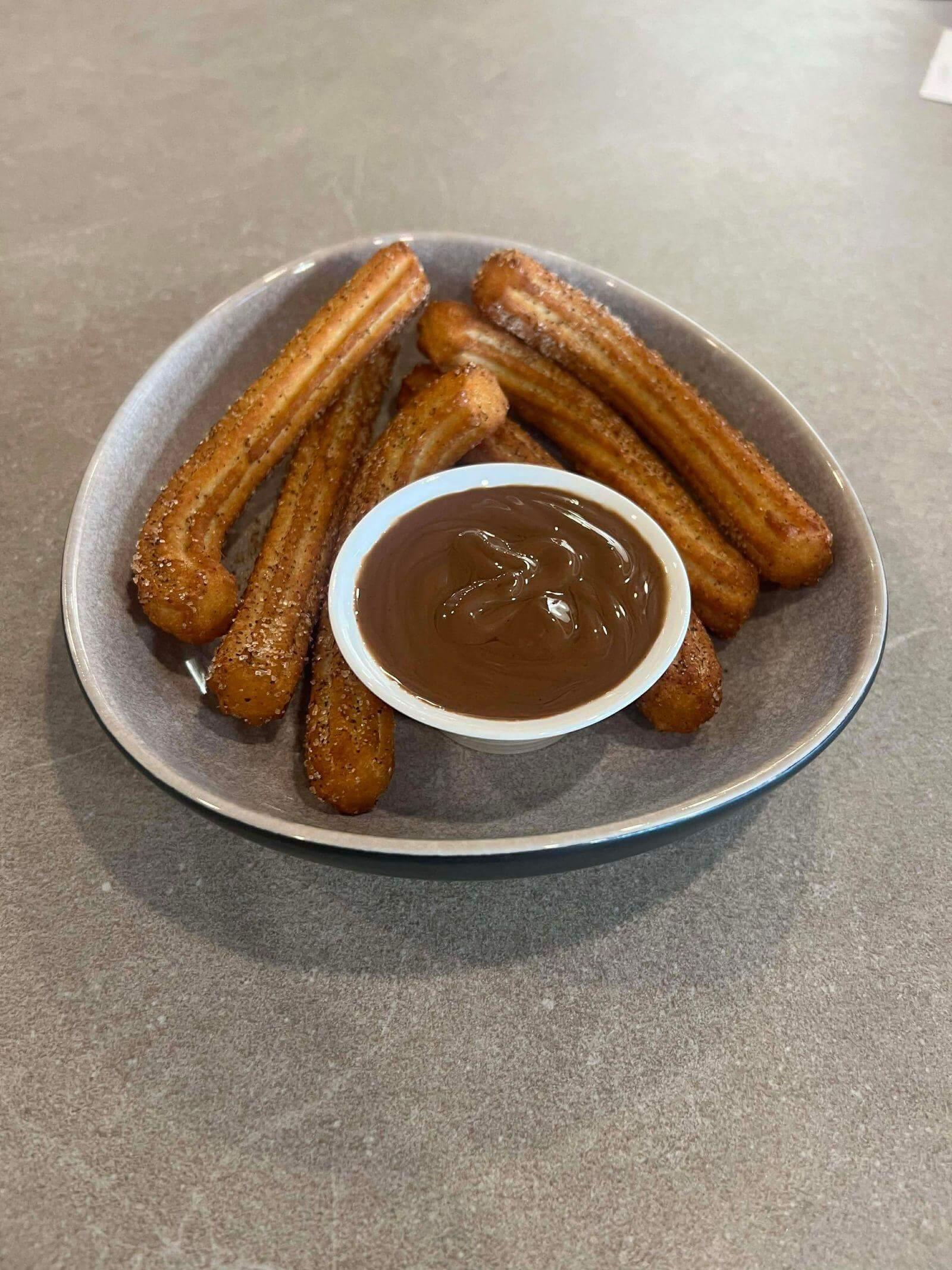 product-image-6 churros med sukker, kanel og Nugatti dipp