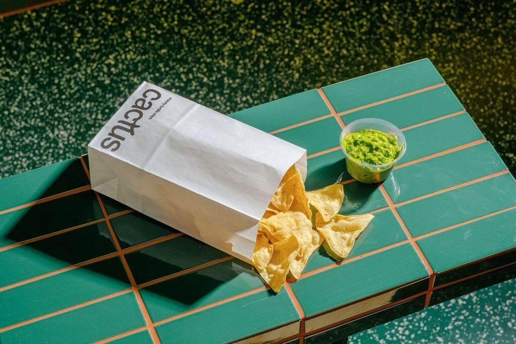 product-image-Tortilla chips with guacamole