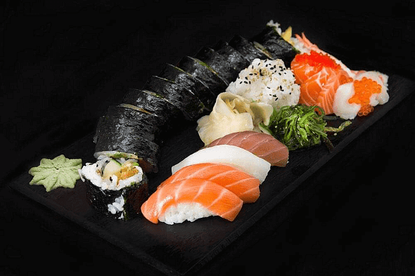 product-image-NR.110: Nigiri, maki og sashimi 20 biter