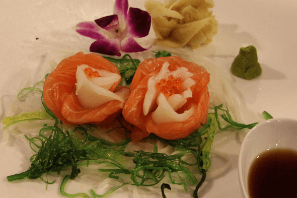 product-image-Nr.170: 12 Assorterte sashimi