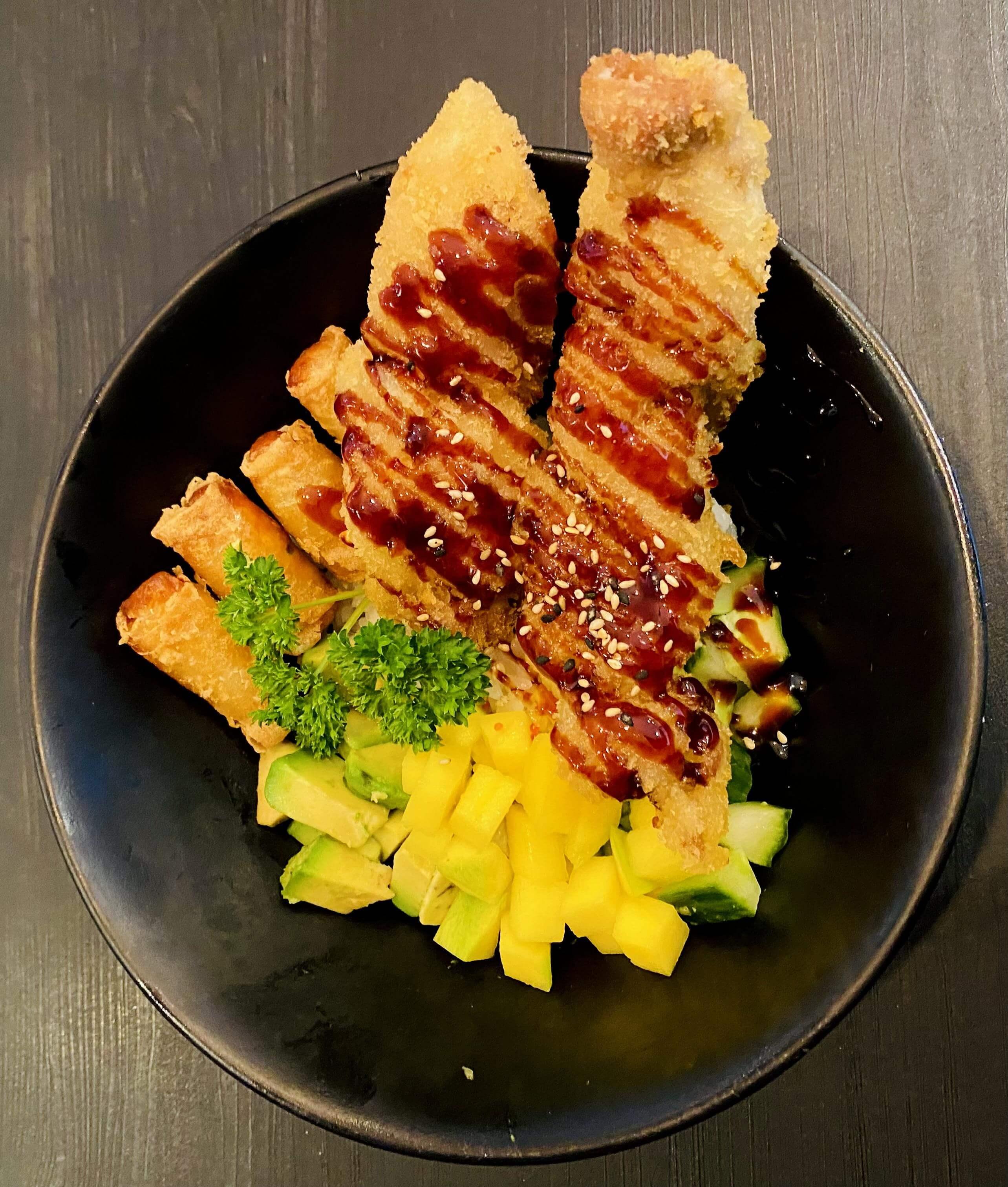 product-image-Nr 174 Tempura bowl med mini-vårruller og kylling