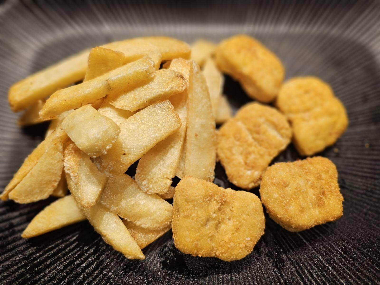product-image-Kylling nuggets + pommes frites