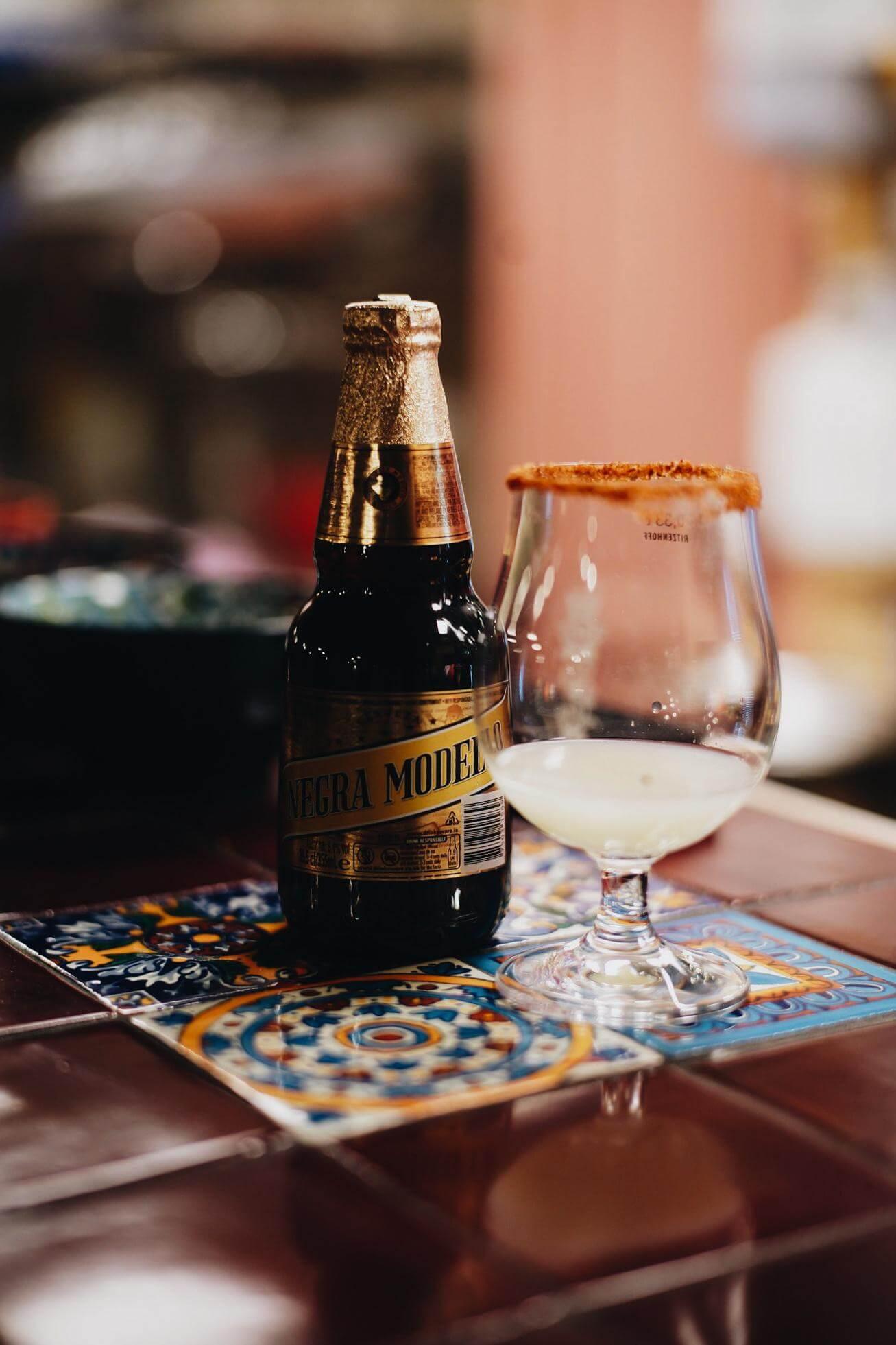 product-image-Modelo Negra + Chelada