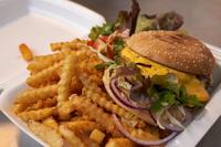 product-image-Cheeseburger tallerken + 0,5 drikke