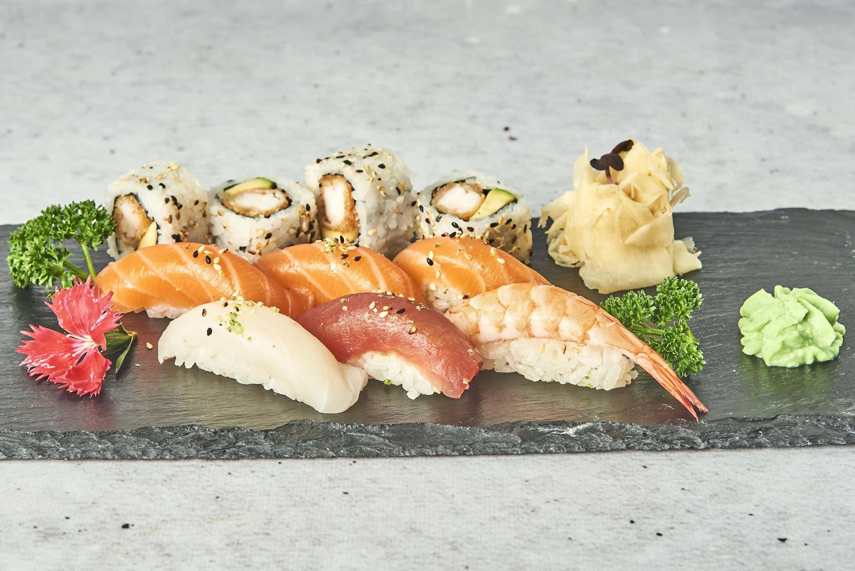 product-image-2B. Medium tempura 10 biter + mini sashimi